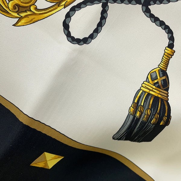 エルメス スカーフ カレ90 鍵柄 LES CLES シルク HERMES 黒 白 キーモチーフ