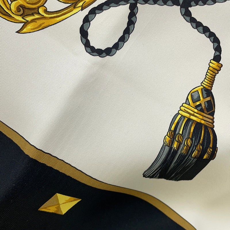 エルメス スカーフ カレ90 鍵柄 LES CLES シルク HERMES 黒 白 キーモチーフ