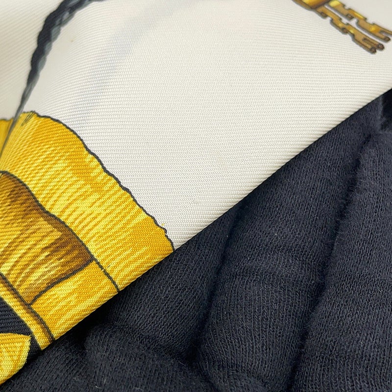エルメス スカーフ カレ90 鍵柄 LES CLES シルク HERMES 黒 白 キーモチーフ