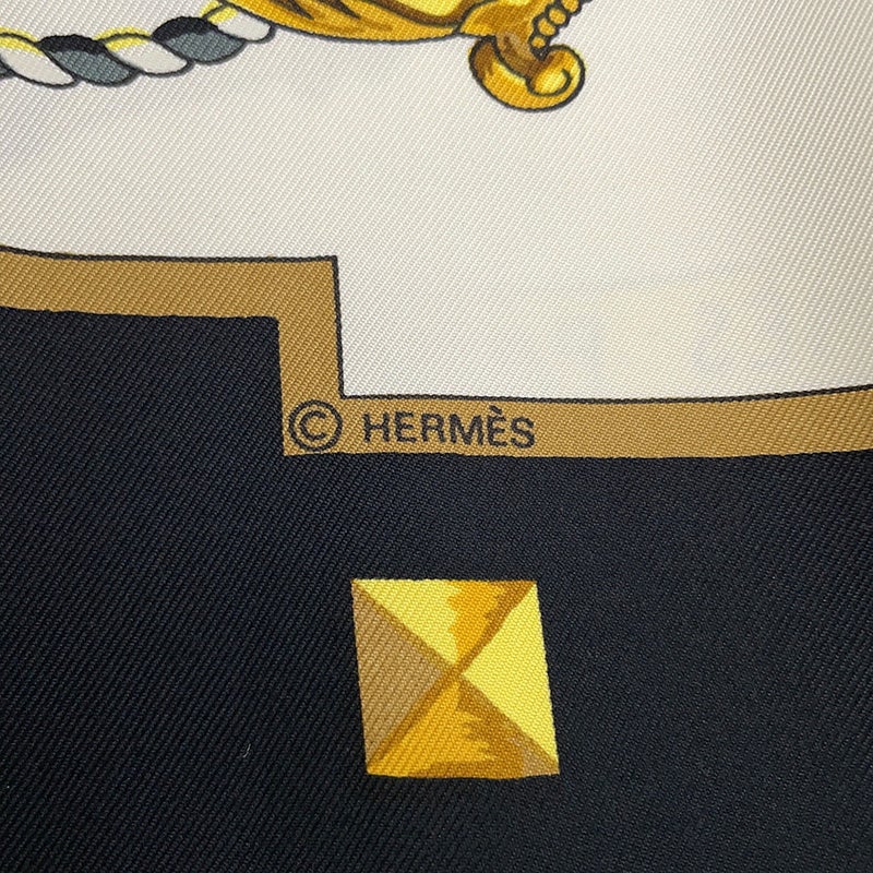 エルメス スカーフ カレ90 鍵柄 LES CLES シルク HERMES 黒 白 キーモチーフ