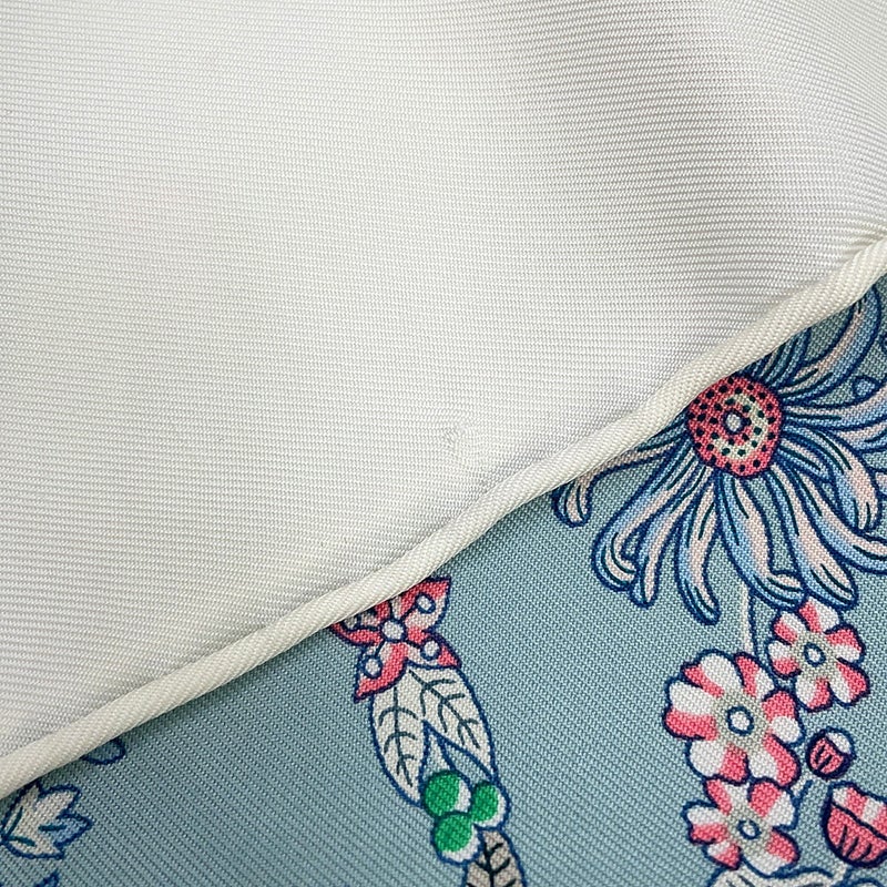 エルメス スカーフ カレ90 ブリッド・ドゥ・ガラ・アン・フルール Brides de Gala en Fleurs HERMES 白 2025春夏