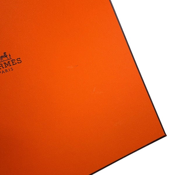 エルメス スカーフ カレ90 ブリッド・ドゥ・ガラ・アン・フルール Brides de Gala en Fleurs HERMES 白 2025春夏