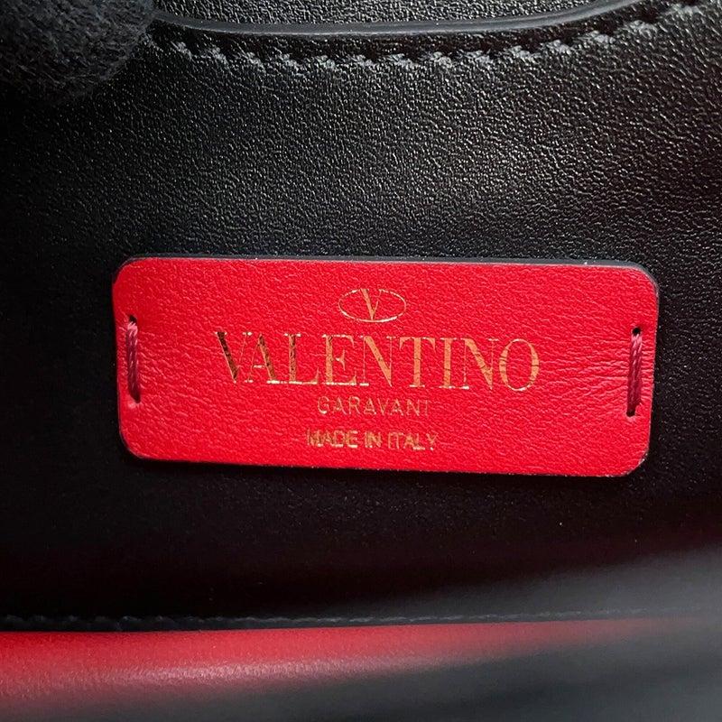 ヴァレンティノ・ガラヴァーニ ボディバッグ VLTNロゴ QW0B0C76DQM VALENTINO ベルトバッグ 黒