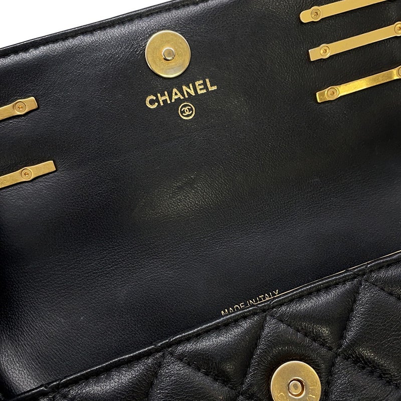 シャネル チェーンウォレット マトラッセ ココマーク ラムスキン パール AP2508 CHANEL 財布 黒