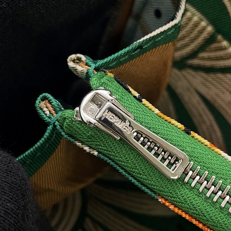 エルメス コインケース アザップコンパクト シルクイン ゴールド/シルバー金具 エプソン Z刻印 財布