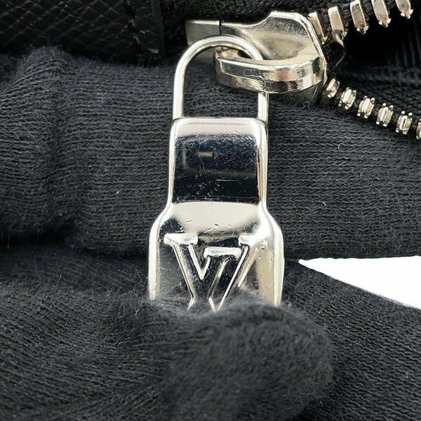 ルイヴィトン リュックサック モノグラム タイガ ディスカバリー・バックパック M30230 LOUIS VUITTON 黒 ブラック タイガラマ