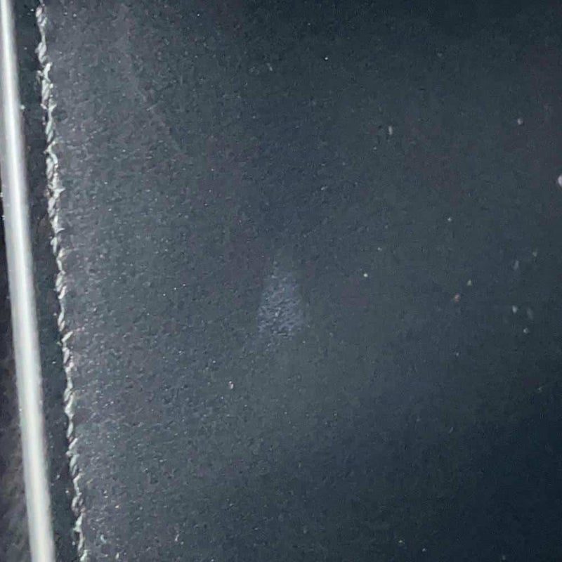 セリーヌ チェーンウォレット トリオンフ マーゴ シャイニーカーフレザー 10L033DPV CELINE 黒