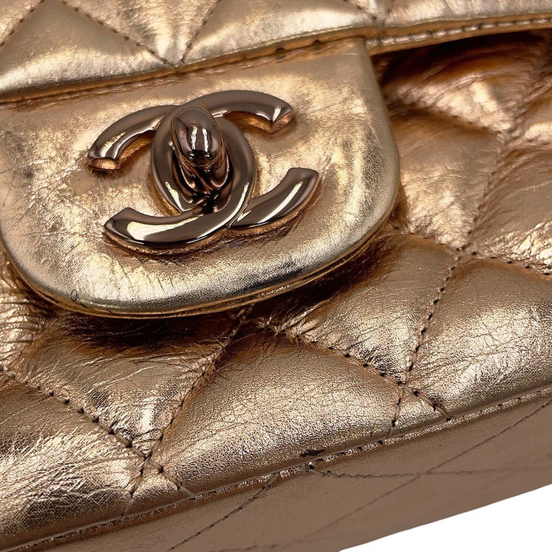 シャネル チェーンショルダーバッグ マトラッセ 25 ダブルフラップ メタリックカーフレザー CHANEL 2008年モバイルアート東京限定