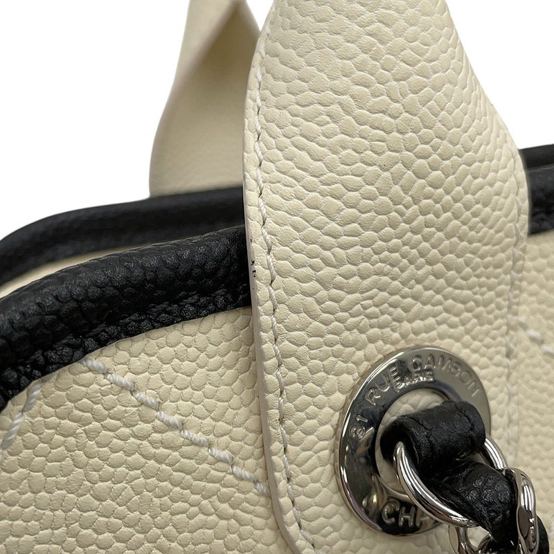 シャネル ハンドバッグ キャビアスキン ココマーク ドーヴィル ボーリング A92757 CHANEL バッグ 2way 白　黒