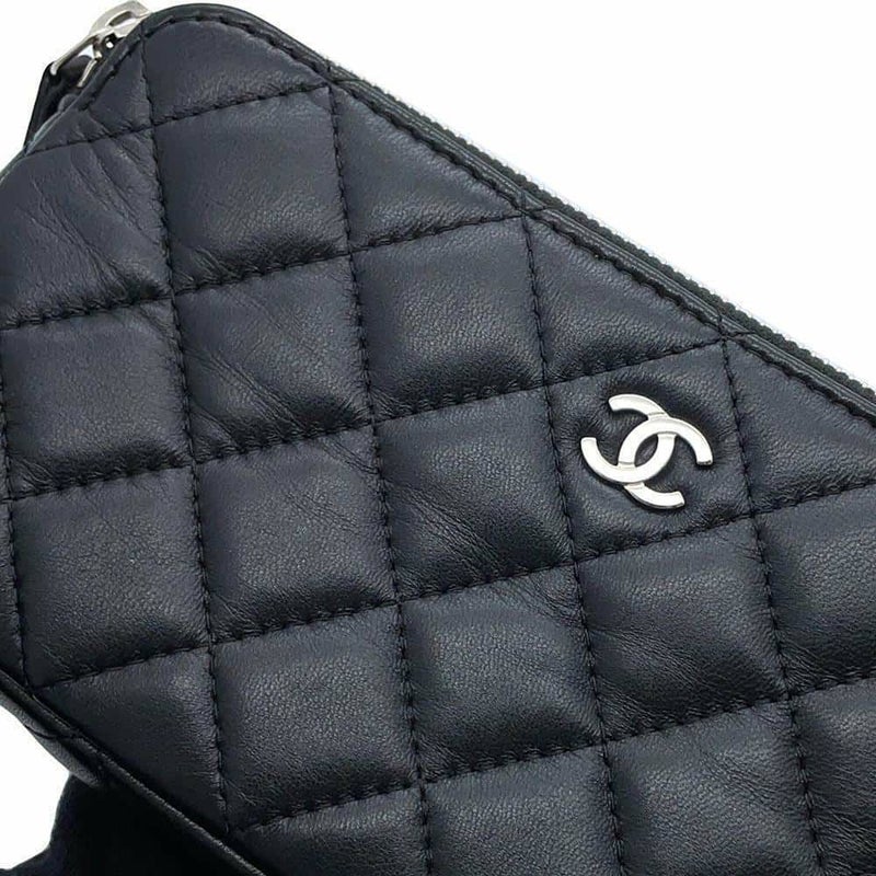 シャネル チェーンウォレット ココマーク マトラッセ ラムスキン A82527 CHANEL ポシェット 財布 黒