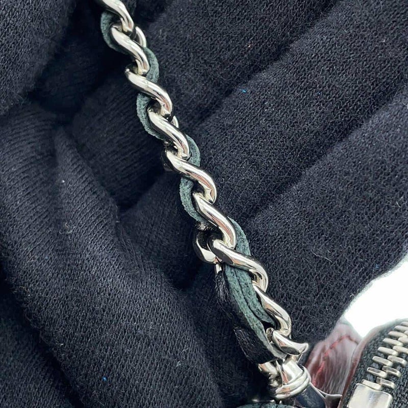 シャネル チェーンウォレット ココマーク マトラッセ ラムスキン A82527 CHANEL ポシェット 財布 黒