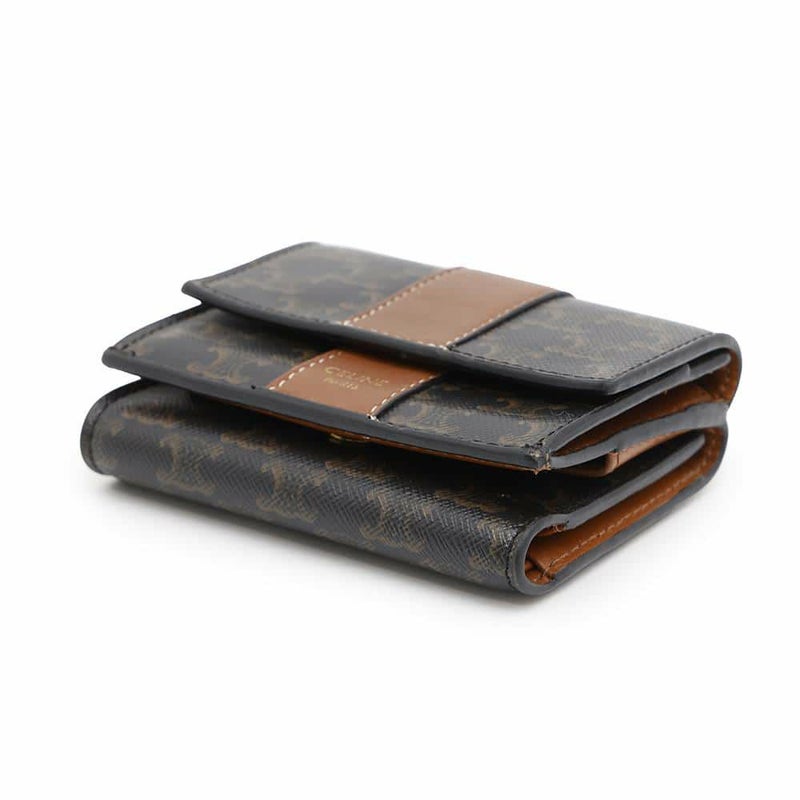 セリーヌ 三つ折り財布 トリオンフ トリフォールドウォレット スモール レザー 10D722BZ9.04LU CELINE 財布 ミニ財布