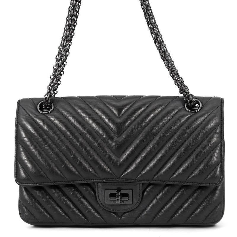 シャネル チェーンショルダーバッグ 2.55 シェブロン エイジドカーフレザー A37586 CHANEL 黒
