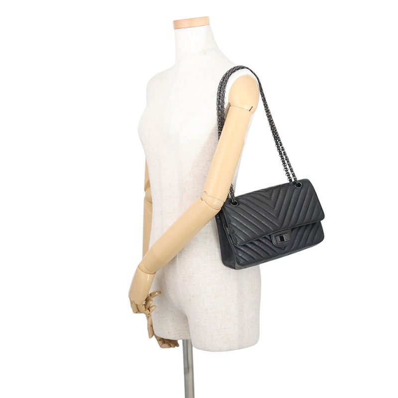 シャネル チェーンショルダーバッグ 2.55 シェブロン エイジドカーフレザー A37586 CHANEL 黒