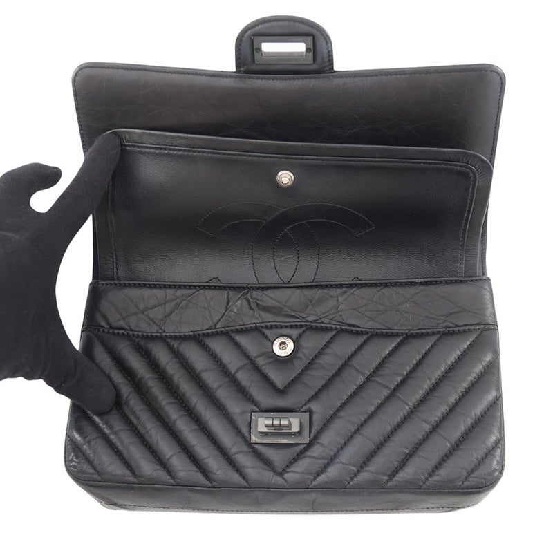 シャネル チェーンショルダーバッグ 2.55 シェブロン エイジドカーフレザー A37586 CHANEL 黒
