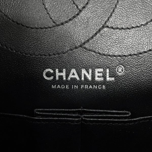 シャネル チェーンショルダーバッグ 2.55 シェブロン エイジドカーフレザー A37586 CHANEL 黒
