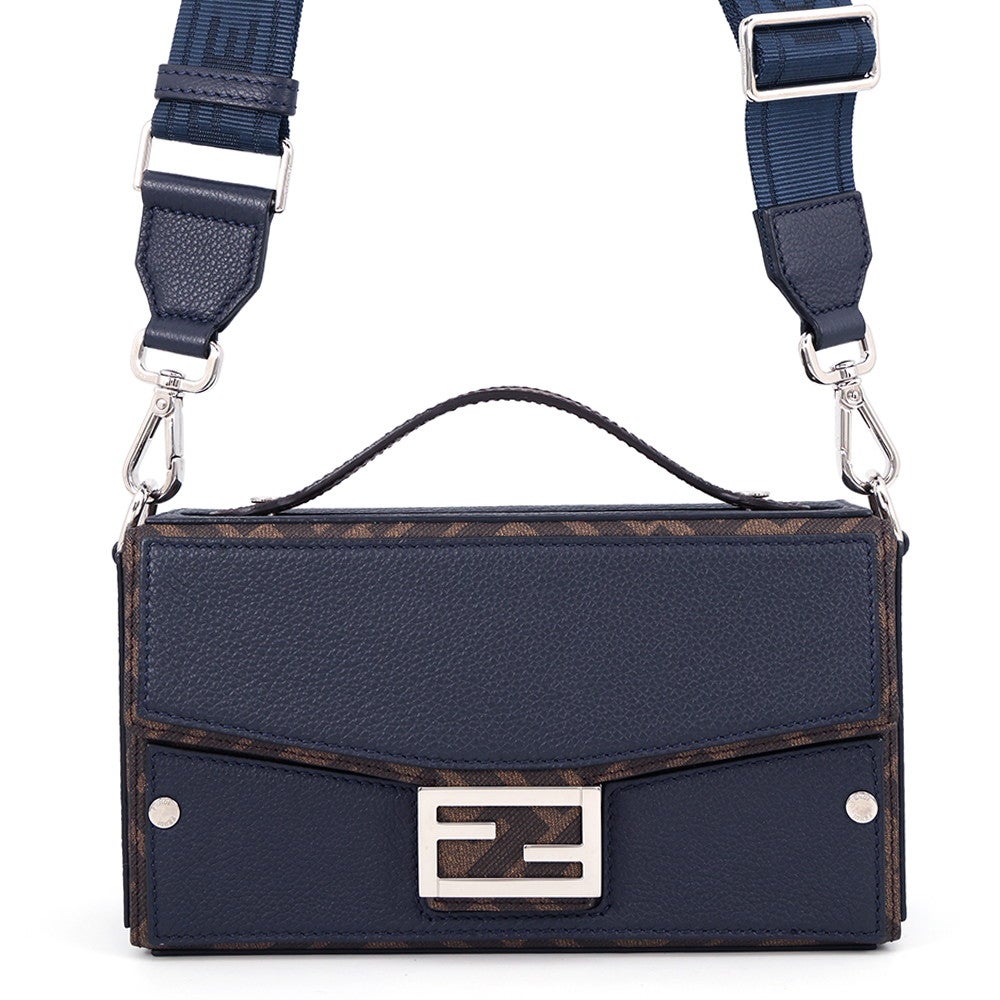 Fendi ハーフブランケット ネイビー フェンディ ショルダーバッグ バゲット ソフトトランク PVC レザー