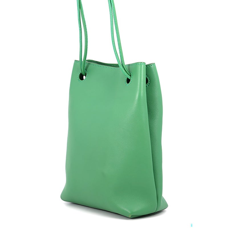 ロエベ ショルダーバッグ ぺブルポーチ スムースカーフレザー CANBSPPX01 LOEWE バッグ