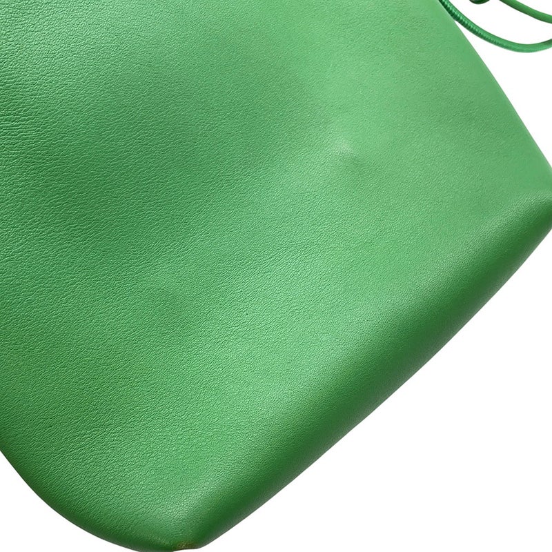 ロエベ ショルダーバッグ ぺブルポーチ スムースカーフレザー CANBSPPX01 LOEWE バッグ