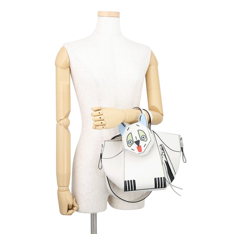 ロエベ ハンドバッグ フューチャリスト キャット ハンモック コンパクト レザー A538H13X07 2way ルイス・ウェイン 白