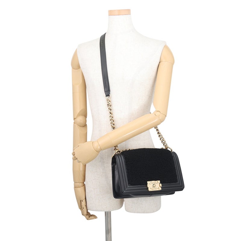 シャネル チェーンショルダーバッグ ボーイシャネル ココマーク シアリング レザー CHANEL 黒