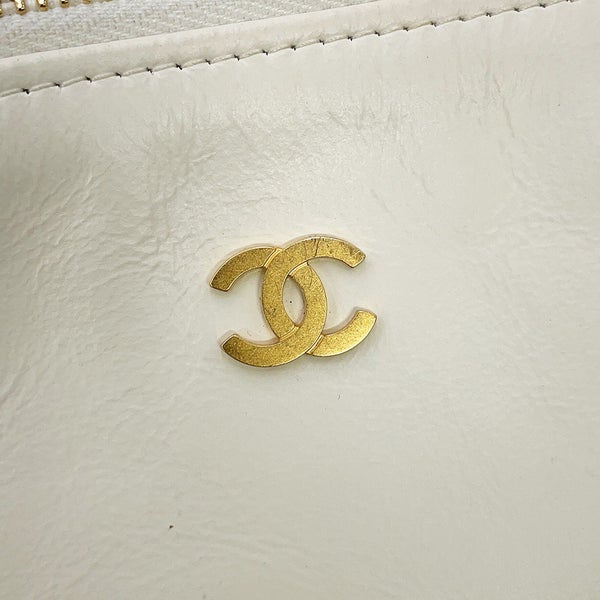 シャネル ハンドバッグ CHANEL22 マトラッセ スモール シャイニーカーフレザー AS3260 CHANEL 白