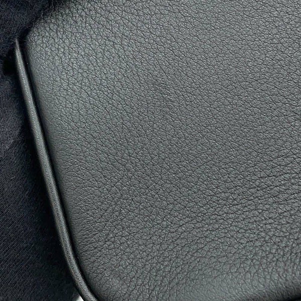 ルイヴィトン ショルダーバッグ カーフレザー ユーティリティ・クロスボディ M80450 LOUIS VUITTON ブラック 黒