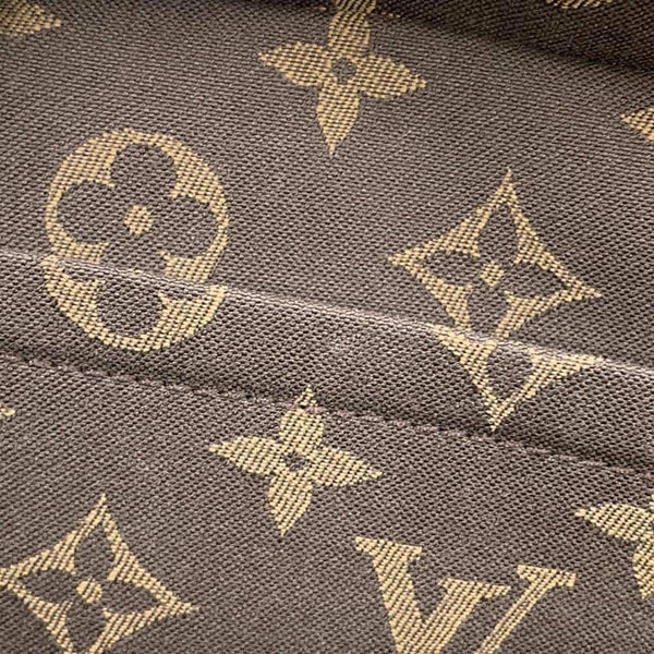 ルイヴィトン ショルダーバッグ カーフレザー ユーティリティ・クロスボディ M80450 LOUIS VUITTON ブラック 黒