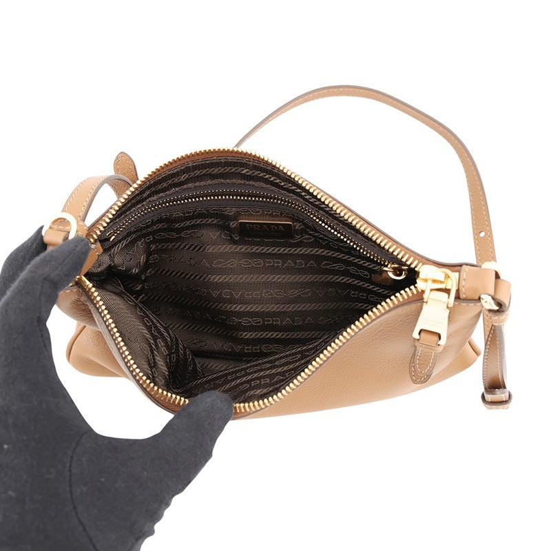 プラダ ショルダーバッグ トライアングルロゴ ソフトグレインレザー 1BC238 PRADA バッグ
