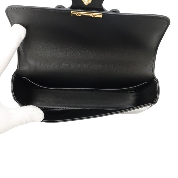 セリーヌ チェーンショルダーバッグ キュイル トリオンフ  レザー CELINE バッグ ブラック 黒