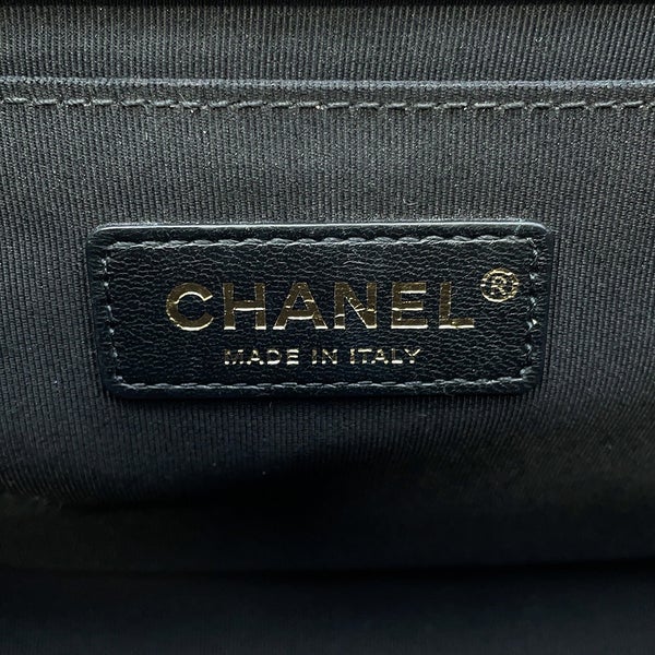 シャネル チェーンショルダーバッグ マトラッセ ココマーク ボーイシャネル キャビアスキン A67086 CHANEL 黒