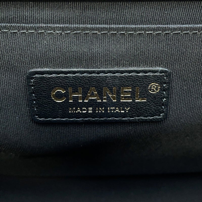 シャネル チェーンショルダーバッグ マトラッセ ココマーク ボーイシャネル キャビアスキン A67086 CHANEL 黒