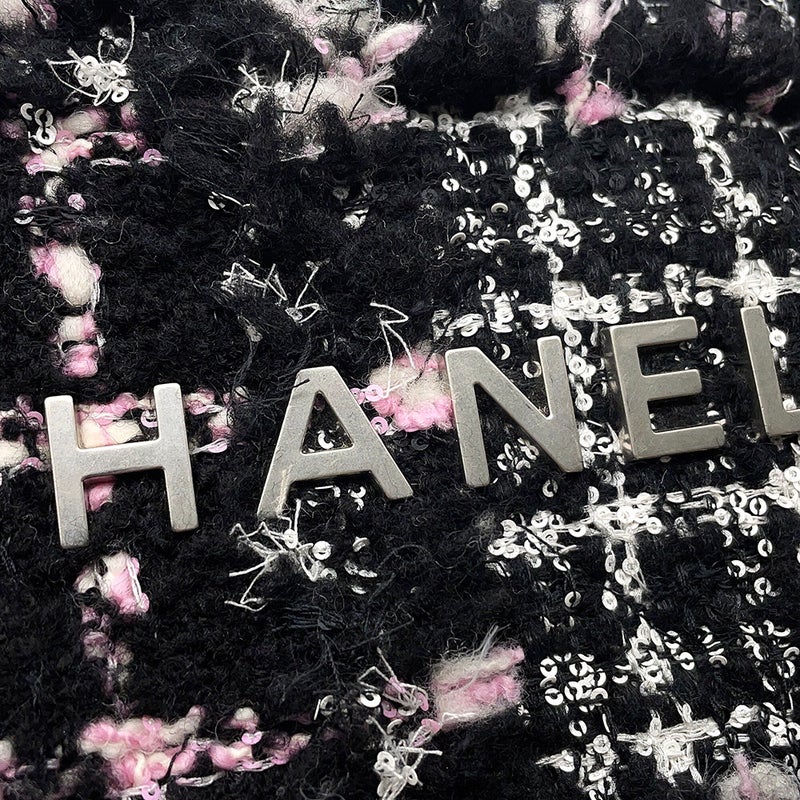 シャネル チェーンショルダーバッグ CHANEL22 スモール カーフスキン AS3260 CHANEL ポーチ付き 黒 白