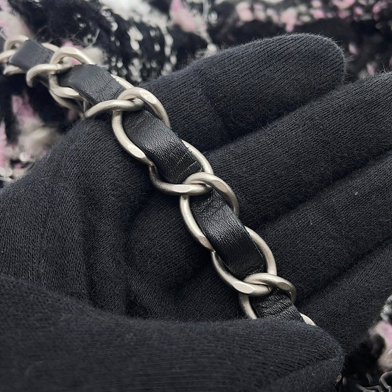 シャネル チェーンショルダーバッグ CHANEL22 スモール カーフスキン AS3260 CHANEL ポーチ付き 黒 白