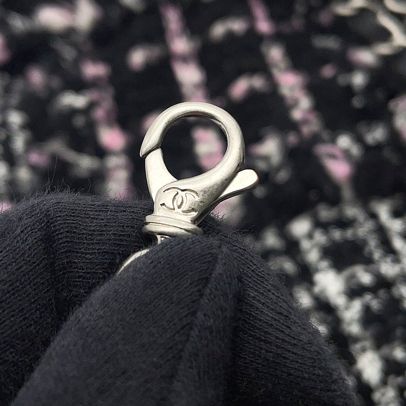 シャネル チェーンショルダーバッグ CHANEL22 スモール カーフスキン AS3260 CHANEL ポーチ付き 黒 白