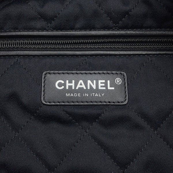 シャネル チェーンショルダーバッグ CHANEL22 スモール カーフスキン AS3260 CHANEL ポーチ付き 黒 白