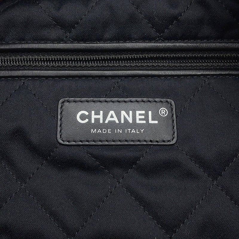 シャネル チェーンショルダーバッグ CHANEL22 スモール カーフスキン AS3260 CHANEL ポーチ付き 黒 白