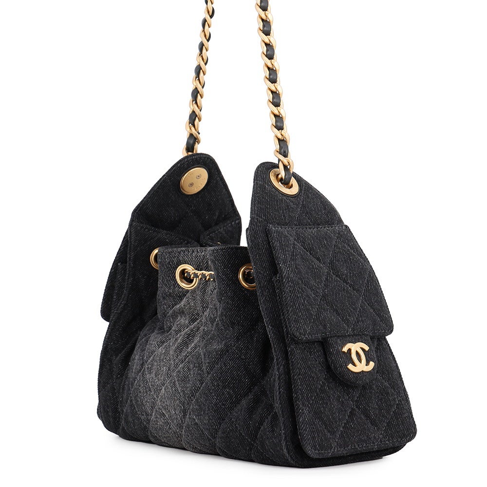 美品　CHANEL チェーン付きフィギュア&パラパラ漫画　新品未使用　非売品 シャネル チェーンショルダーバッグ CHANEL25 ミニ ココマーク ワン