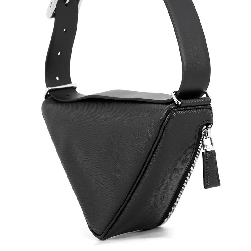 プラダ ショルダーバッグ トライアングル ロゴ サフィアーノレザー 2VL039 PRADA ボディバッグ  黒
