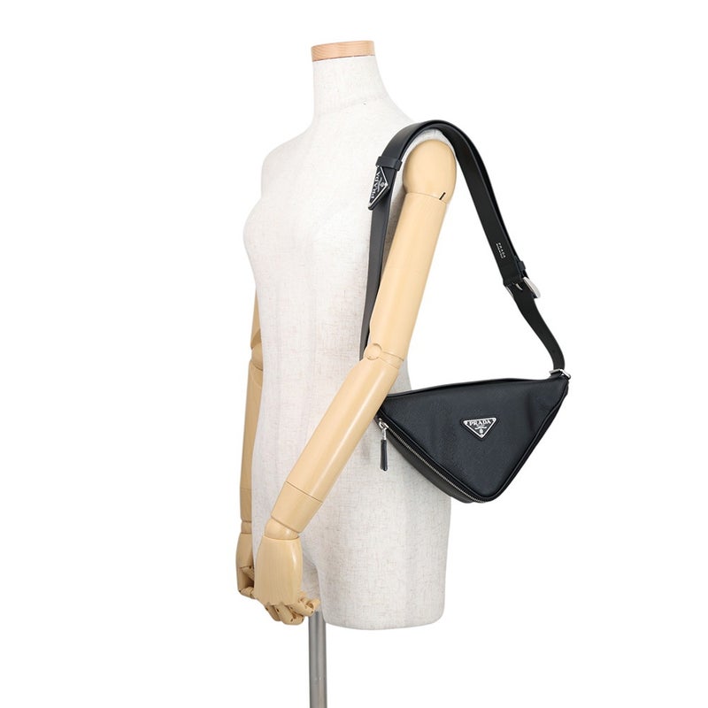 プラダ ショルダーバッグ トライアングル ロゴ サフィアーノレザー 2VL039 PRADA ボディバッグ  黒