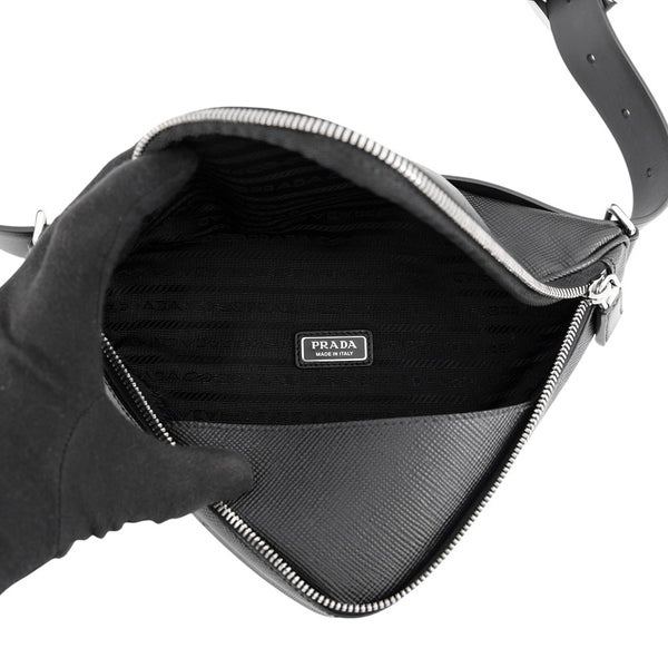 プラダ ショルダーバッグ トライアングル ロゴ サフィアーノレザー 2VL039 PRADA ボディバッグ  黒