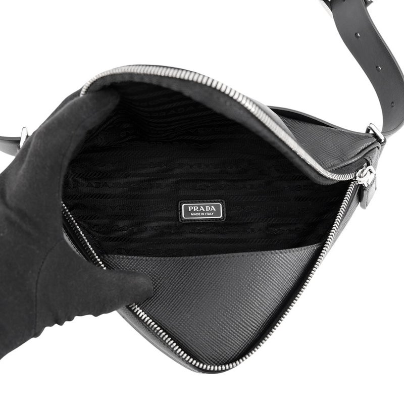プラダ ショルダーバッグ トライアングル ロゴ サフィアーノレザー 2VL039 PRADA ボディバッグ  黒