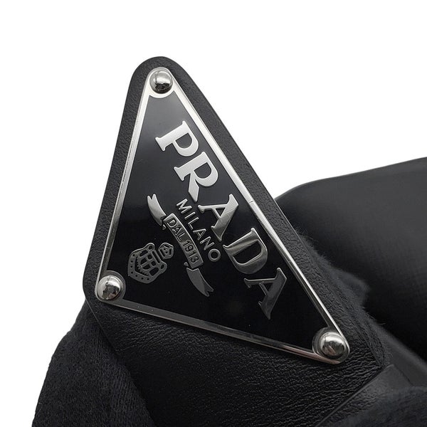 プラダ ショルダーバッグ トライアングル ロゴ サフィアーノレザー 2VL039 PRADA ボディバッグ  黒