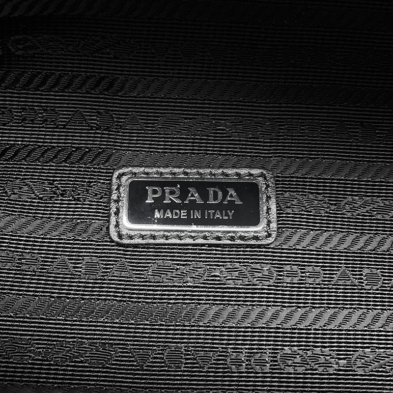 プラダ ショルダーバッグ トライアングル ロゴ サフィアーノレザー 2VL039 PRADA ボディバッグ  黒