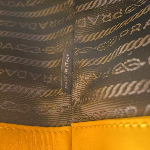 プラダ ハンドバッグ トライアングルロゴ 巾着 サフィアーノ レザー 1BE032 PRADA ２wayショルダー