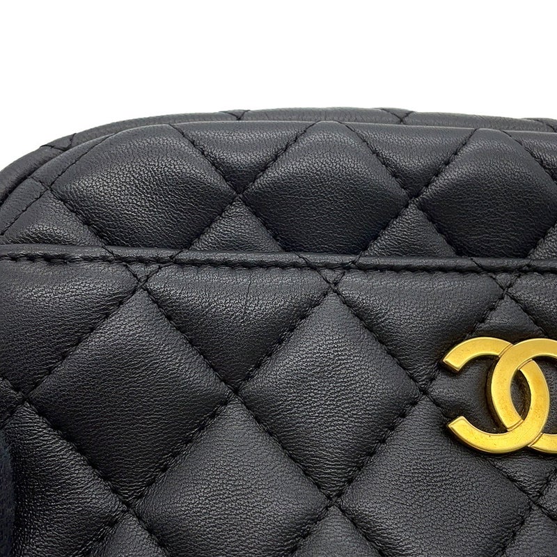 シャネル チェーンショルダーバッグ マトラッセ ココマーク カメラケース ラムスキン A91796 CHANEL ポシェット 黒
