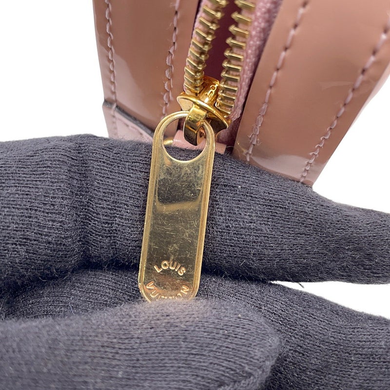 ルイヴィトン チェーンショルダーバッグ モノグラム・ヴェルニ カメラ・ポーチ M64058 LOUIS VUITTON ポシェット