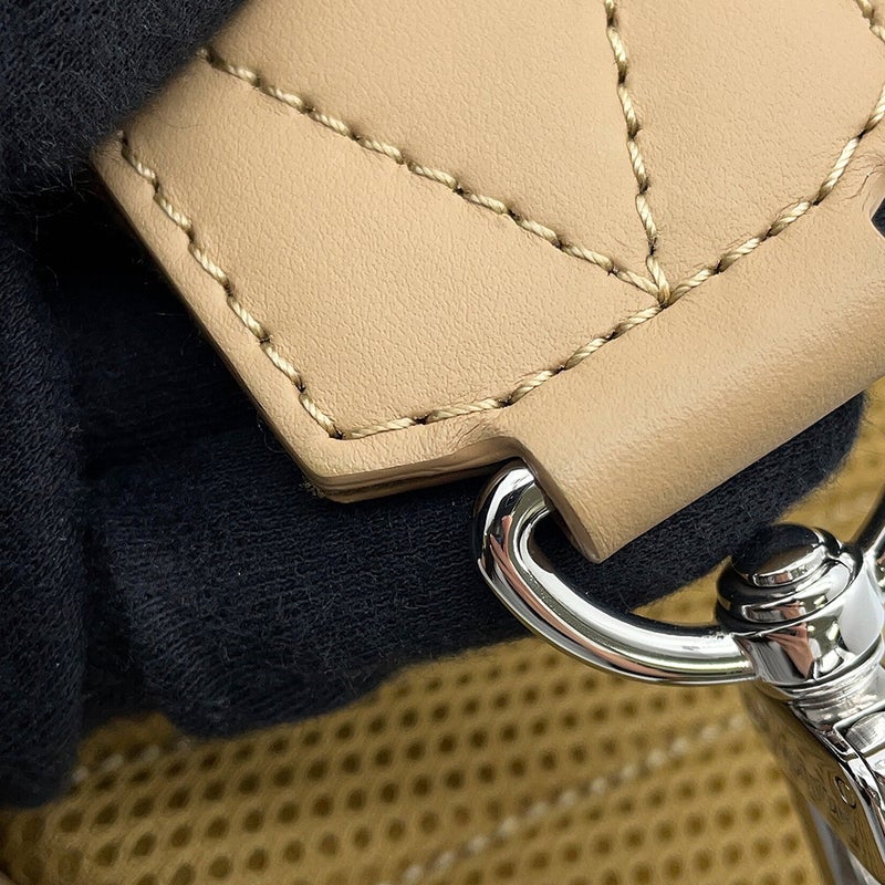 ルイヴィトン ボディバッグ カーフレザー LVアエログラム パイロット スリングバッグ M23765 ヴィトン バッグ