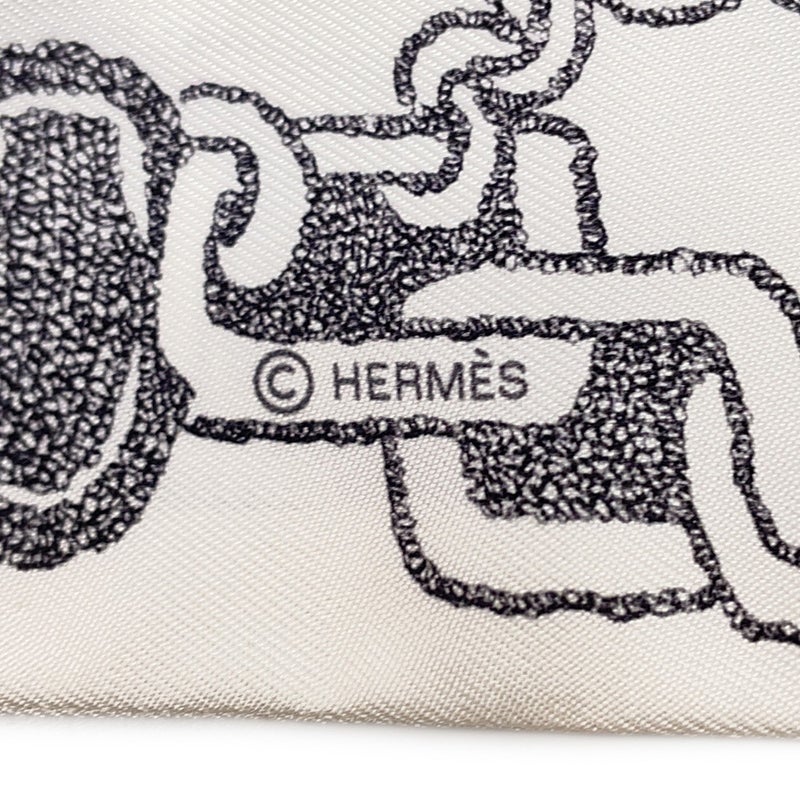 エルメス スカーフ ツイリー ブックル・エ・マイヨン BOUCLES ET MAILLONS HERMES シルク 2026年秋冬