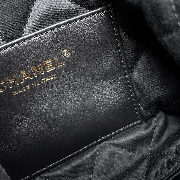 シャネル ハンドバッグ CHANEL 22 ミニ ココマーク シャイニーカーフレザー AS3980 CHANEL 2wayショルダー 黒